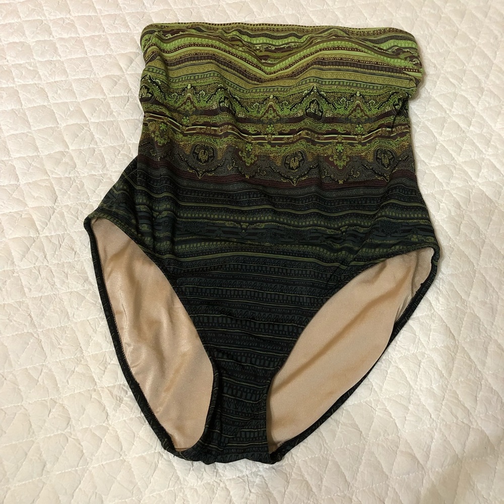 💚Strapless Swimsuit in Green💚